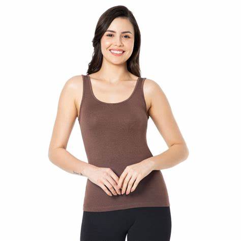 Amante Solid Scoop Neck Sleeveless LuxeHeat Thermal Vest