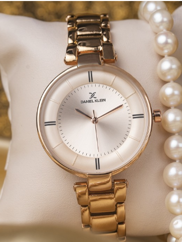 Women Rose Gold Analogue Watch