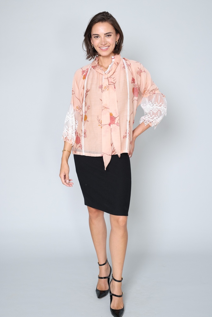 Lace-Trimmed Floral Printed Blouse