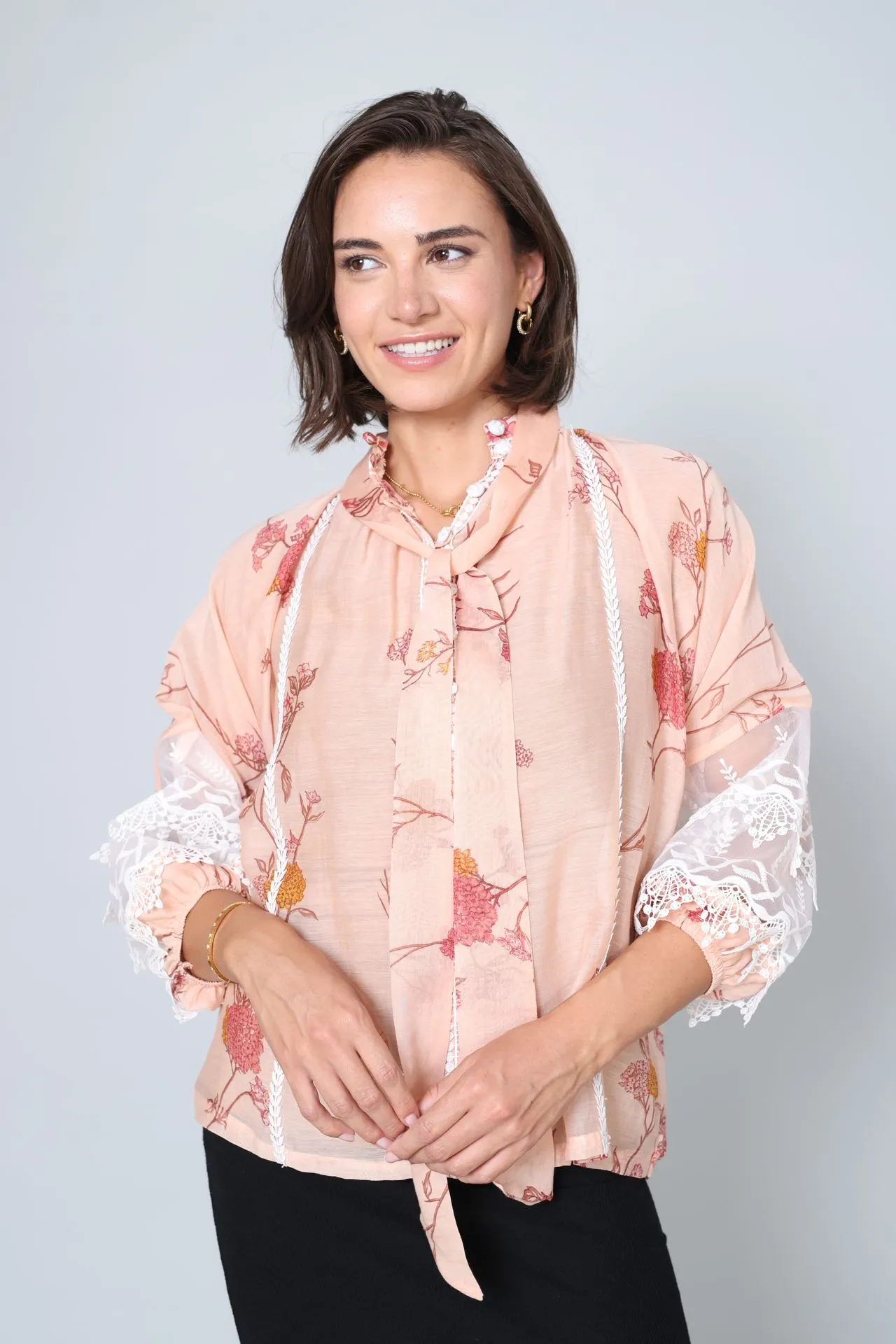 Lace-Trimmed Floral Printed Blouse 